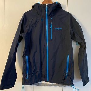 NWOT Patagonia h2no waterproof jacket - women’s XL